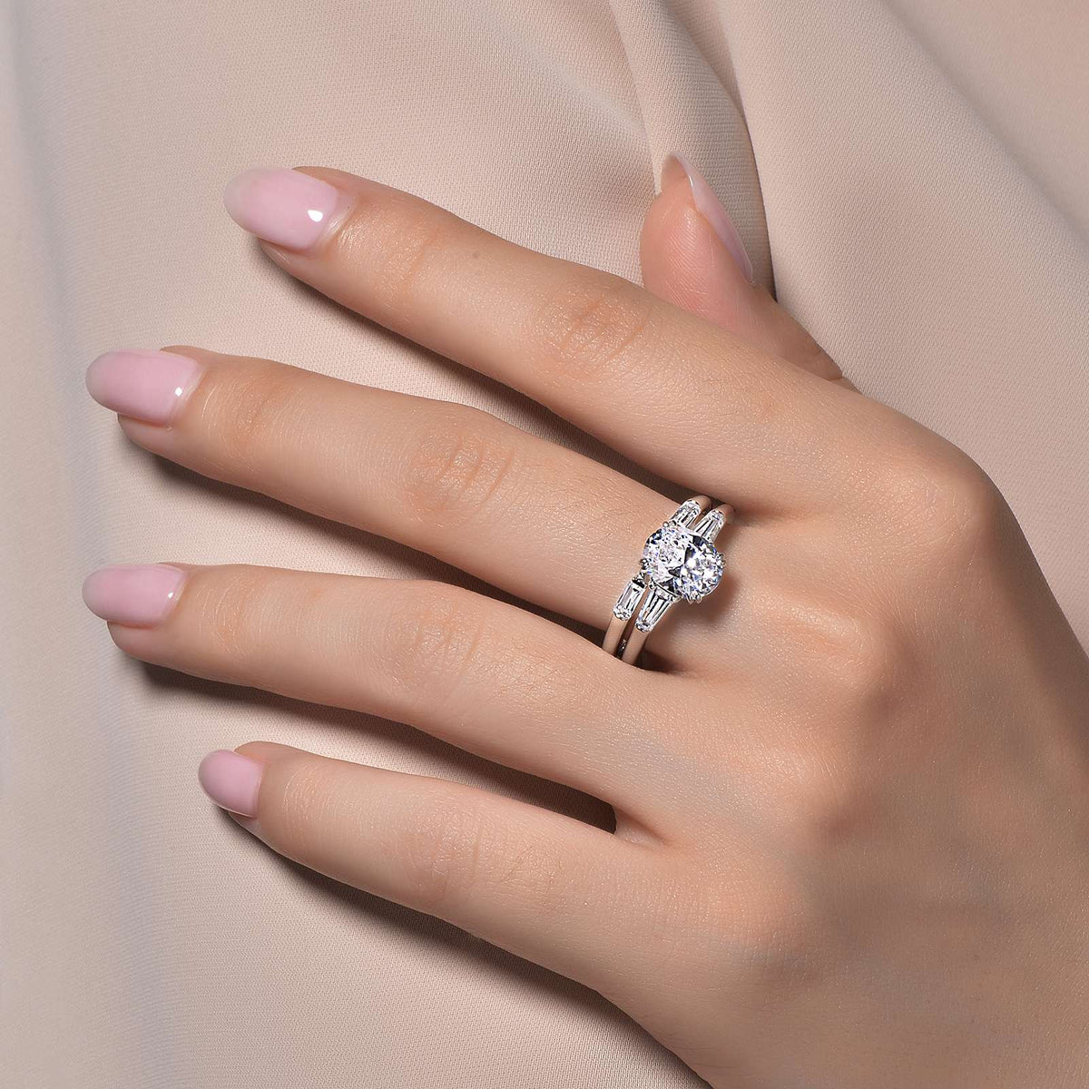 Oval Wedding Set
