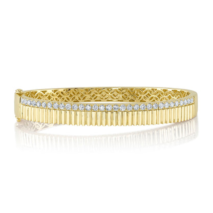 1.07CT 14K Y/G DIAMOND RIBBED BANGLE