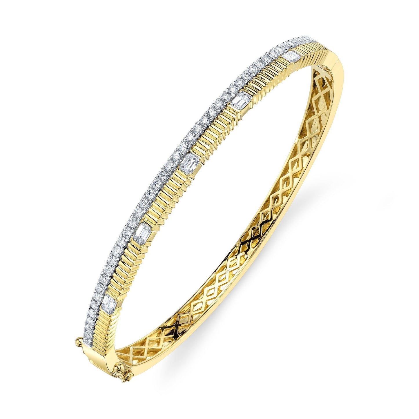 1.13CT 14K Y/G DIAMOND EMERALD RIBBED BANGLE